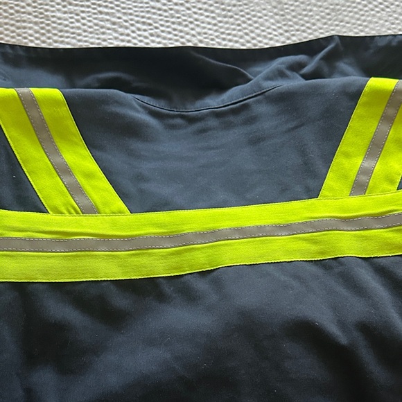 Cintas High-Visibility Navy Work Jacket with Reflective Stripes - Picture 6 of 6